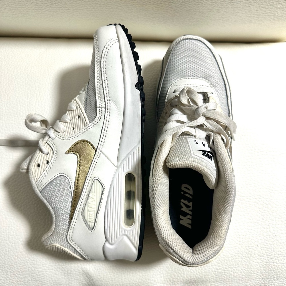 NIKE Air Max 90 Premium, 7.5 Leather White & Gold - Picture 5 of 11